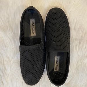 Steve Madden slides